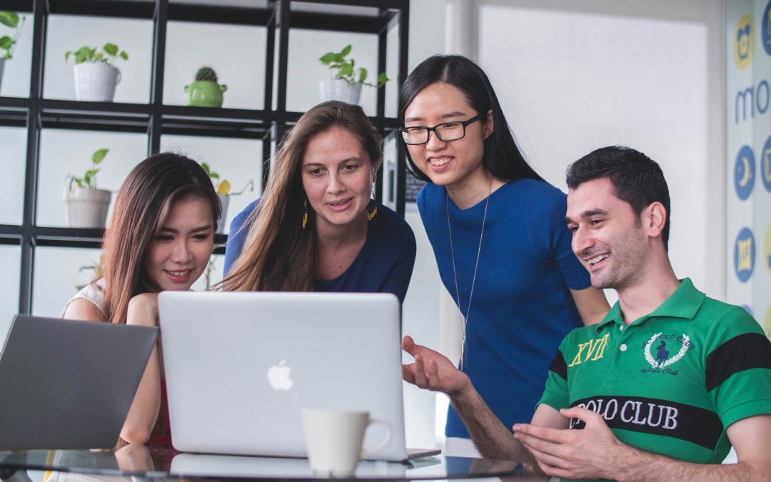 Cómo las habilidades blandas impulsan el rendimiento empresarial